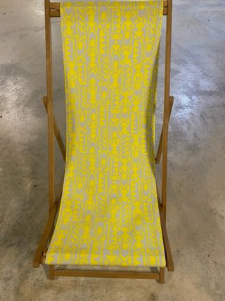 Hamaca de tela y madera