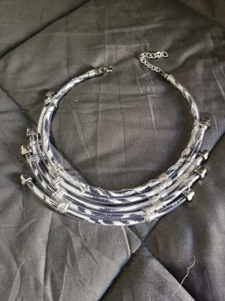 Collana handmade tubi gomma e dadi ciechi