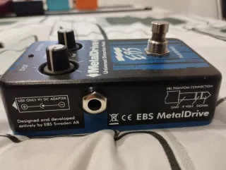 Pedal Distorsión para Guitarra/Bajo EBS MetalDrive