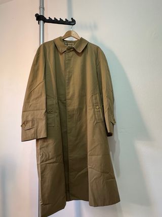 Gabardina Burberry Talla L Beige