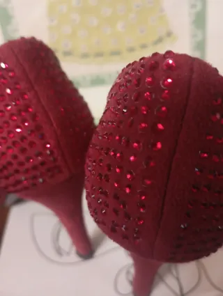 Scarpe donna rosse con strass