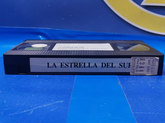 Película en VHS, - LA ESTRELLA DEL SUR - GEORGE SEGAL, URSULA ANDRESS, vhs