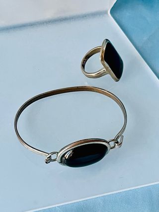 Lote 2 Collares Plateado y Negro (+Regalo)