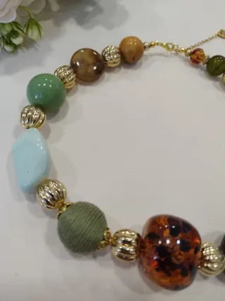 Collana simil Zara marrone e verde