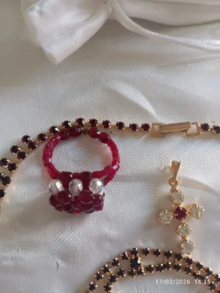 Set bigiotteria vintage oro e rosso