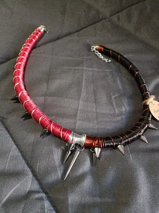 Collana handmade borchie filo rame nero rosso