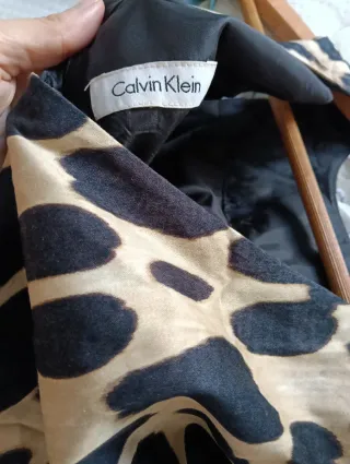 Vestido Calvin Klein estampado