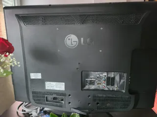 Televisor LG Negro, 32 pulgadas