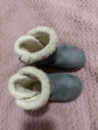 Botas niña con lazo T.23