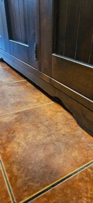 Mueble rústico de madera para comedor