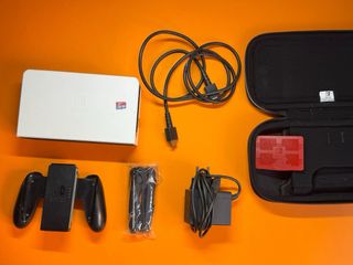 Nintendo Switch OLED + extras