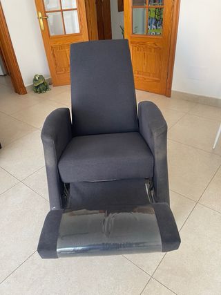 Butaca plegable y confortable gris