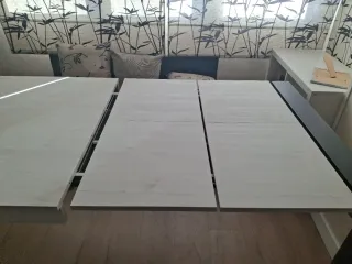 Mesa de comedor moderna extensible