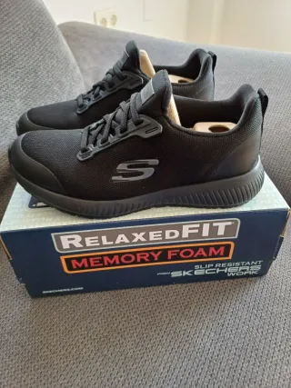 Zapatillas Skechers Relaxed Fit Memory Foam Negras