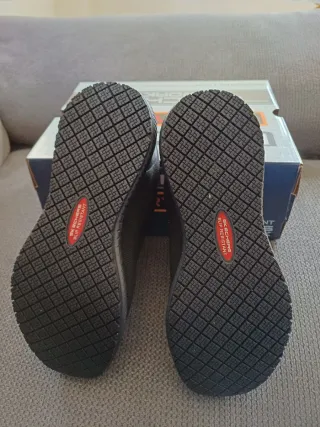 Zapatillas Skechers Relaxed Fit Memory Foam Negras