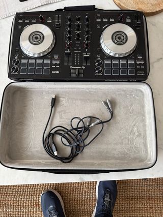 Mesa de Mezclas Pioneer DDJ-SB3