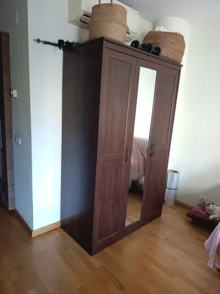 Armario de madera Ikea