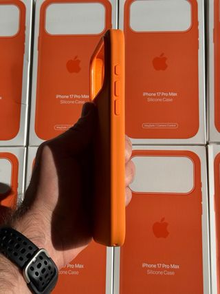 Funda iPhone 17 Pro Max Naranja Magsafe