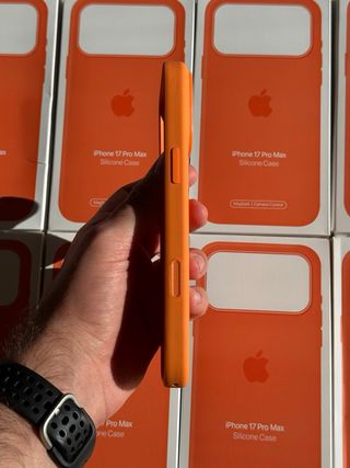 Funda iPhone 17 Pro Max Naranja Magsafe