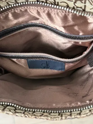 Calvin Klein Bandolera Logo Monogram Camel B00070