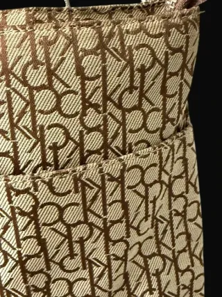 Calvin Klein Bandolera Logo Monogram Camel B00070