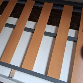 Somier de madera y metal sin patas, no envío