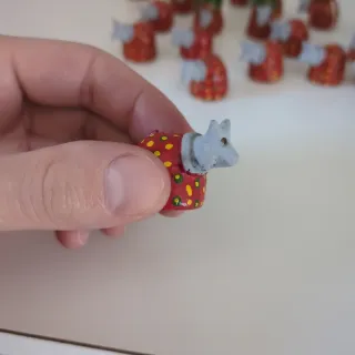 Lotto 23 mini statuine vintage in terracotta