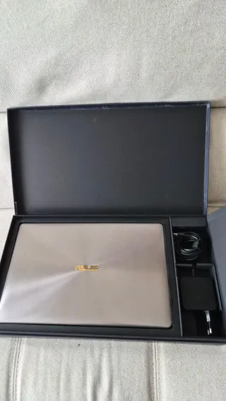 Portátil Asus Zenbook Deluxe 3 UX490