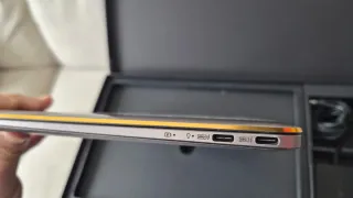 Portátil Asus Zenbook Deluxe 3 UX490