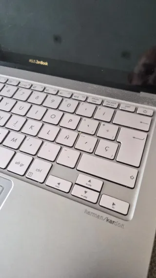 Portátil Asus Zenbook Deluxe 3 UX490