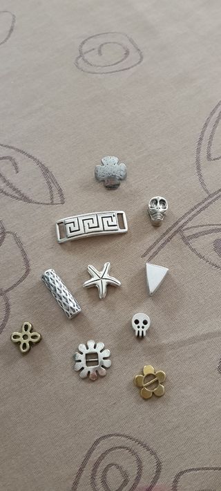 Piezas bisutería para pulseras