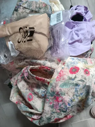 Lote Ropa Mujer Varias Tallas desde la 42 a la 50.