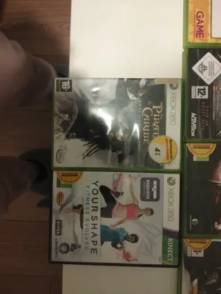 Xbox 360 con Guitar Hero y Rock Band