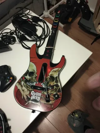 Xbox 360 con Guitar Hero y Rock Band