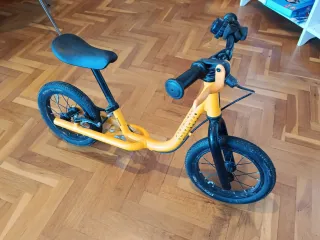 Bici sin pedales infantil amarilla