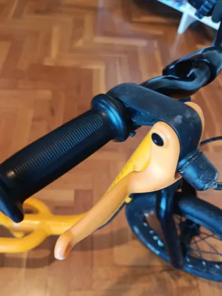 Bici sin pedales infantil amarilla