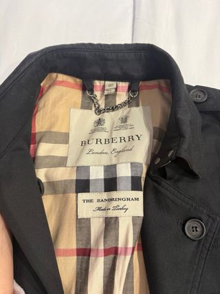Gabardina Burberry Clásica Negra