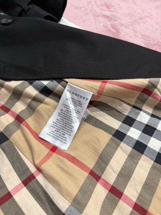 Gabardina Burberry Clásica Negra