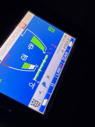 Retroexcavadora Takeuchi TB290-2