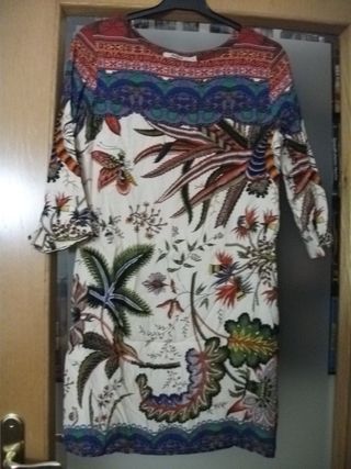 Lote X 40€, Falda y varios vestidos de marca.