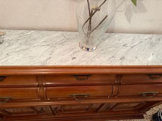 Aparador/Taquillón de madera cerezo macizo.