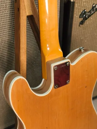 Fender Tele USA AVRI '11 CS pick up Decapada 3,2kg