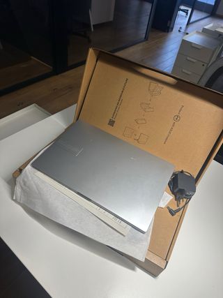 ASUS VivoBook i3 8GB 15.6 Portátil