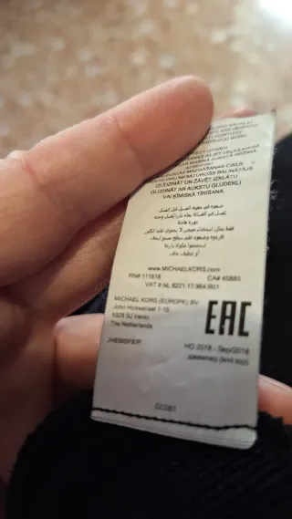 Sudadera Michael Kors Negra con Corazón