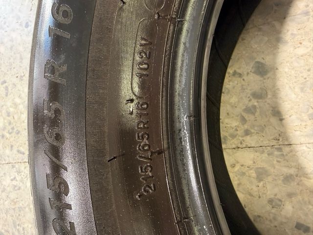 3 Neumáticos 4 Estaciones 215/65 R16 102V