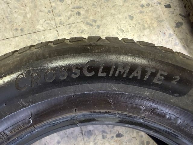 3 Neumáticos 4 Estaciones 215/65 R16 102V