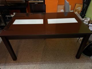 Mesa extensible hasta 2 metros, madera y cristal