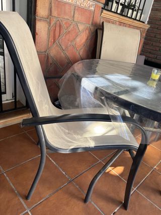 Mesa y 4 Sillas de Exterior