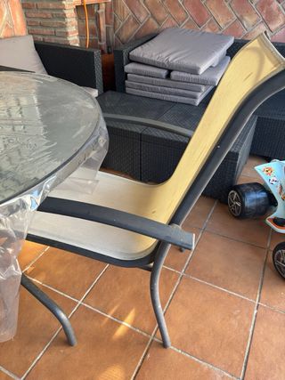 Mesa y 4 Sillas de Exterior