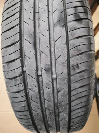 Neumáticos 215/65 R16